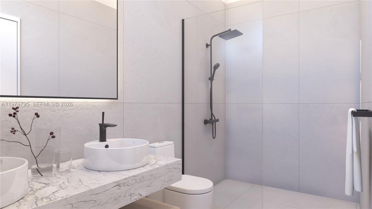 1302 NE 32nd St , Unit 2, Oakland Park, FL 33334 Photo