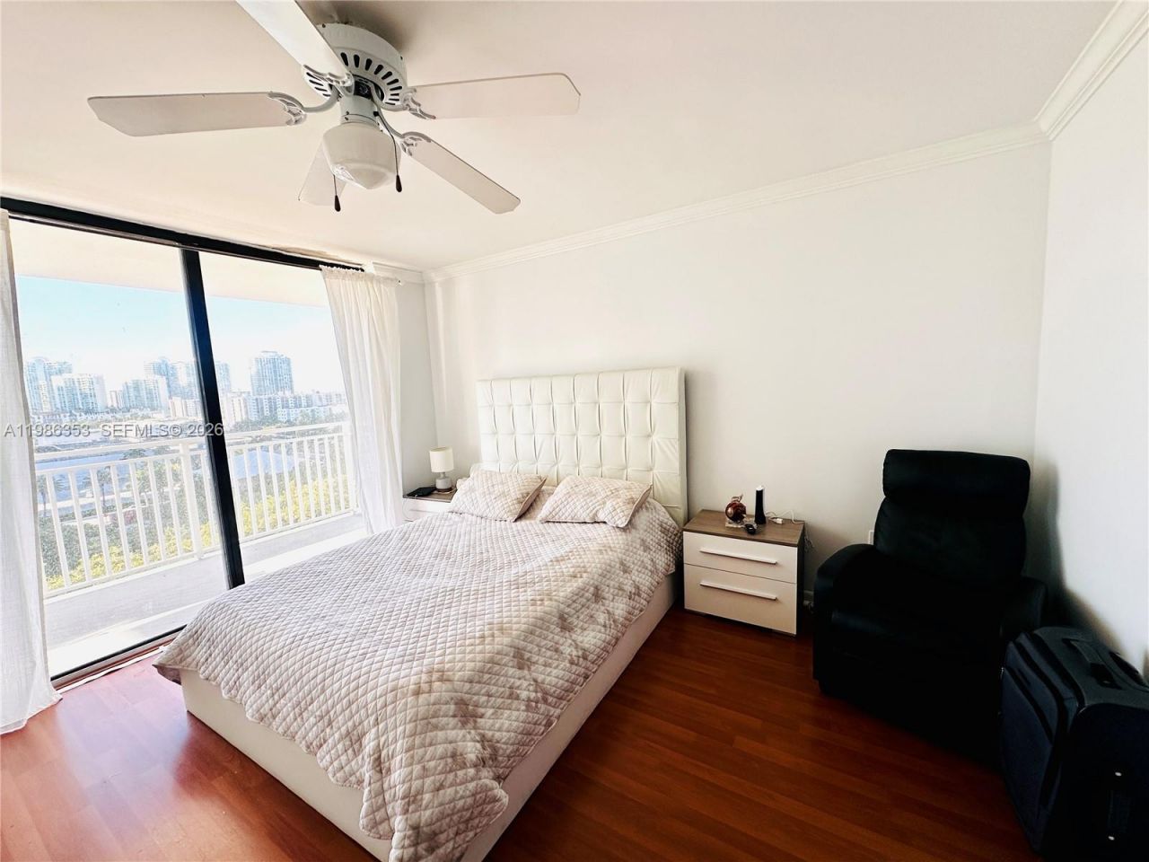 210 174th St , Unit 1104, Sunny Isles Beach, FL 33160 Photo