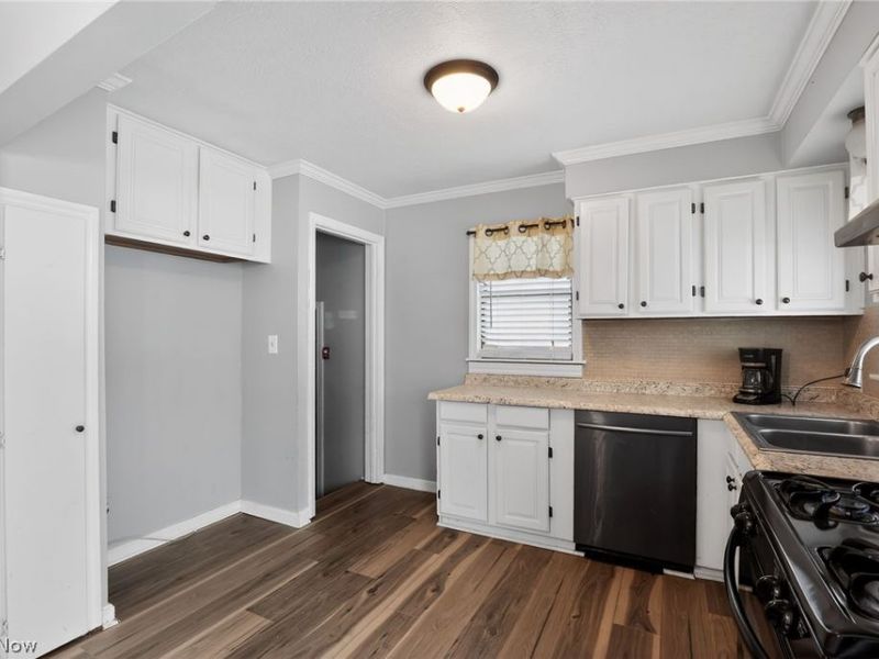 107 Renee Drive, Struthers, OH 44471 Photo 10