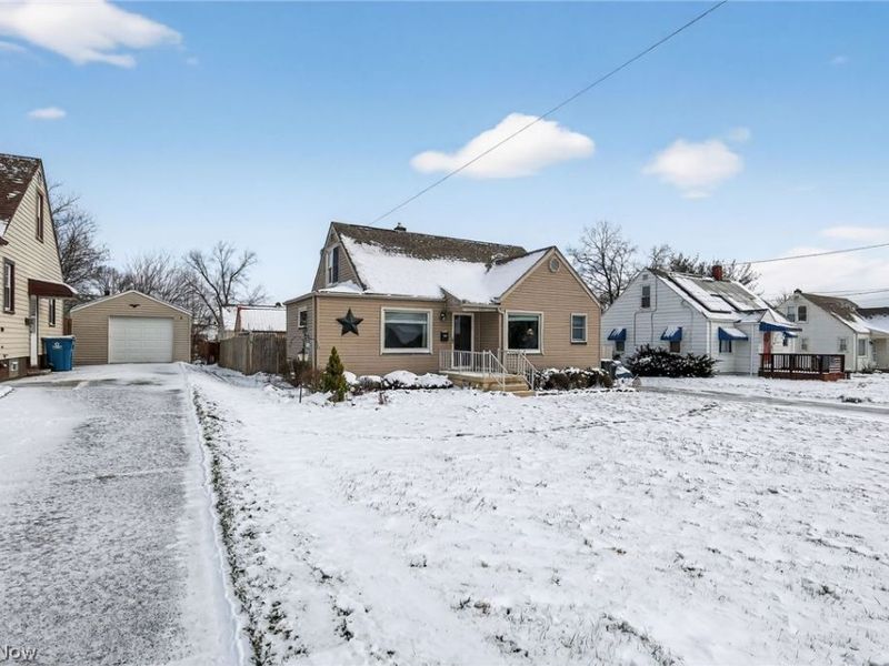 107 Renee Drive, Struthers, OH 44471 Photo 3