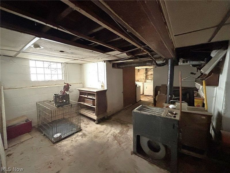 3309 E 137th Street, Cleveland, OH 44108 Photo 23