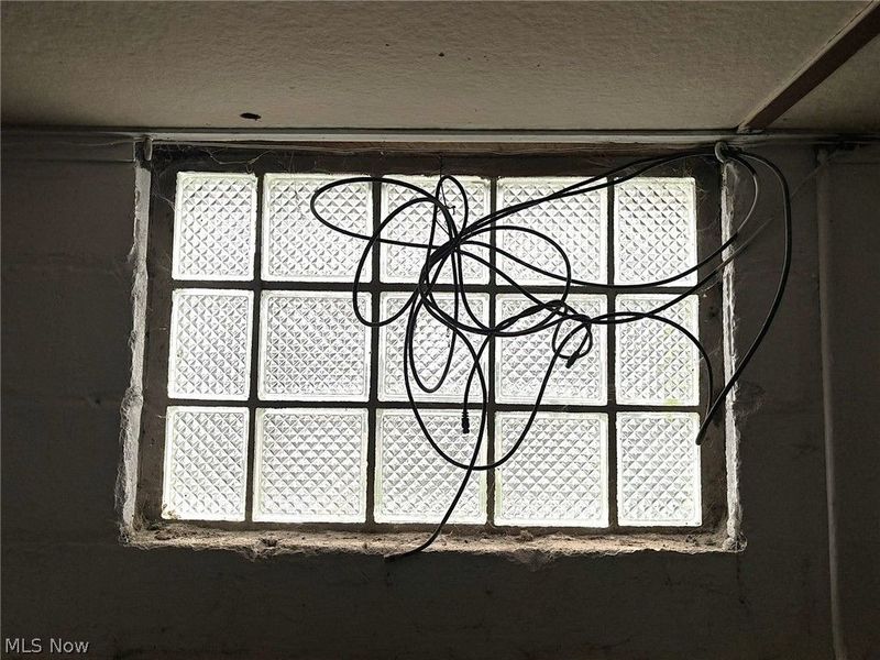 3309 E 137th Street, Cleveland, OH 44108 Photo 24