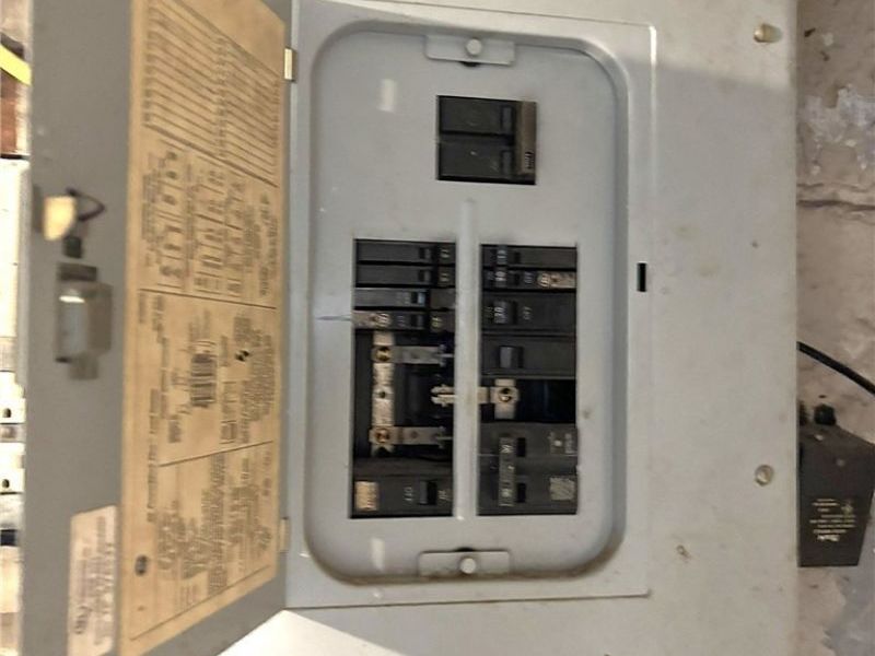 3309 E 137th Street, Cleveland, OH 44108 Photo 25