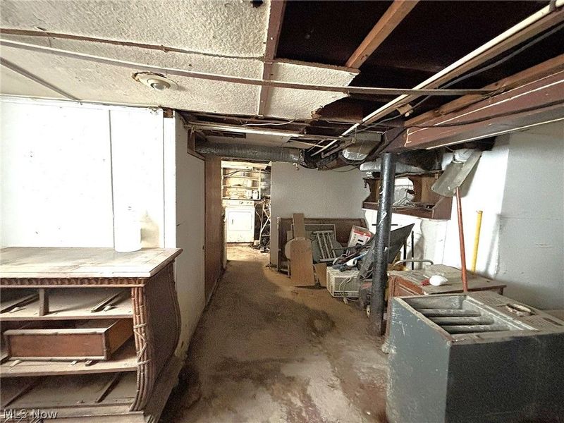 3309 E 137th Street, Cleveland, OH 44108 Photo 27