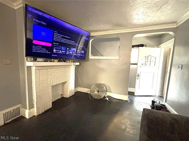 3309 E 137th Street, Cleveland, OH 44108 Photo 3