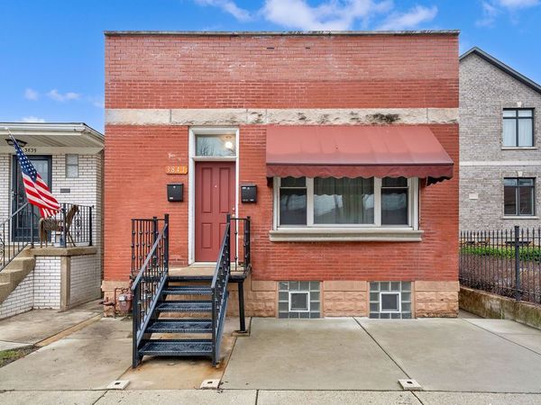 3841 S Lowe Avenue, Chicago, IL 60609