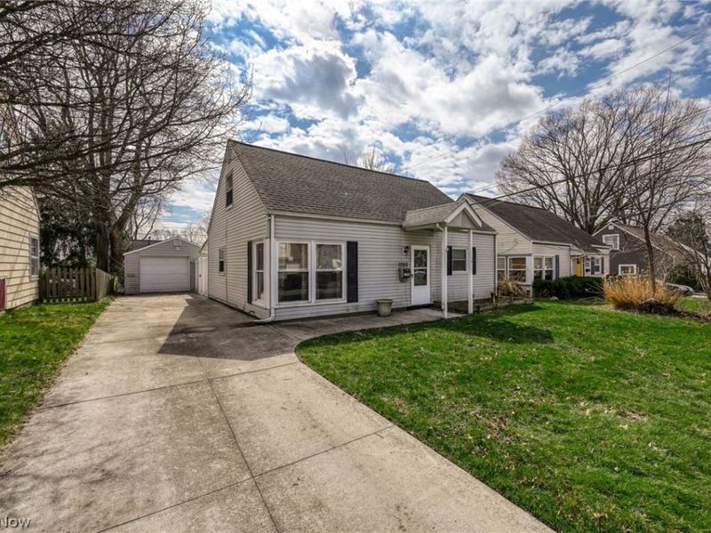 1266 Curtis Avenue, Cuyahoga Falls, OH 44221 Photo 3