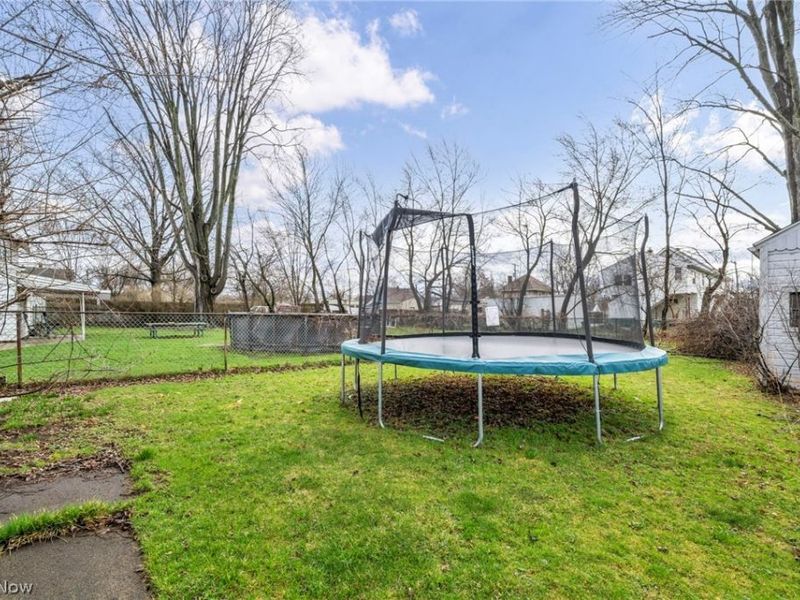 12827 Kirton, Cleveland, OH 44135 Photo 27