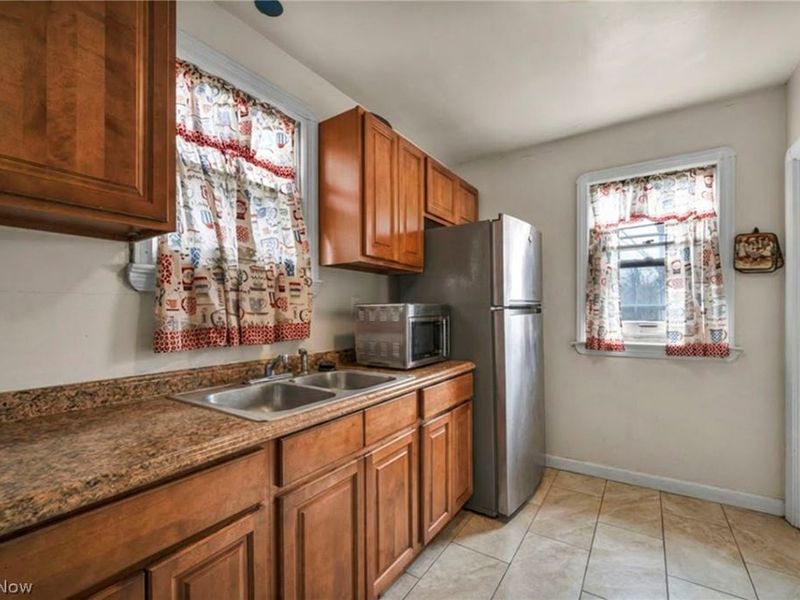 12827 Kirton, Cleveland, OH 44135 Photo 8