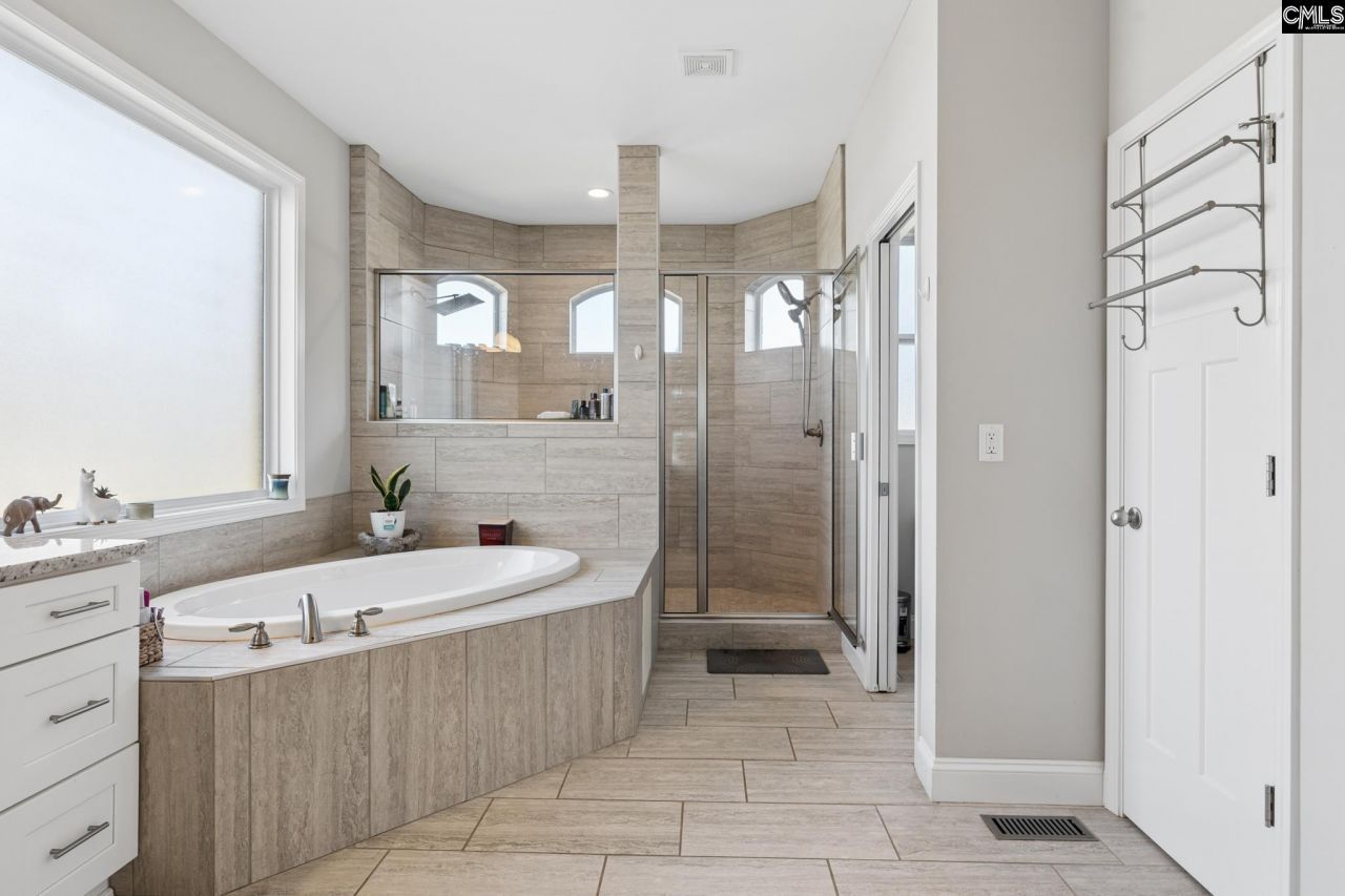 217 Aqua Cove Court  Photo 17