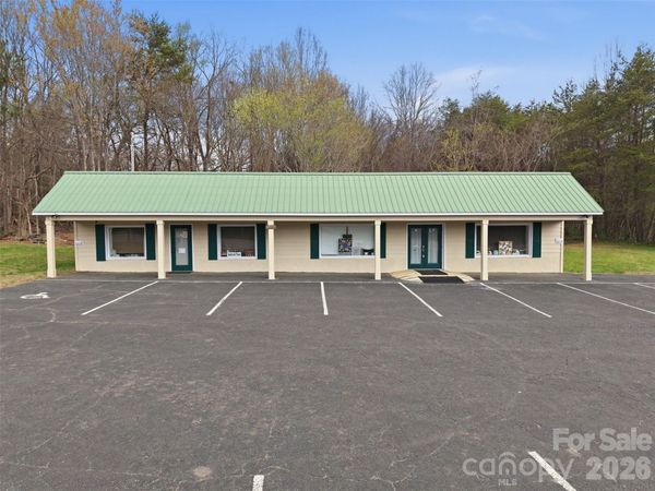 2504 Newton Drive, Statesville, NC 28677