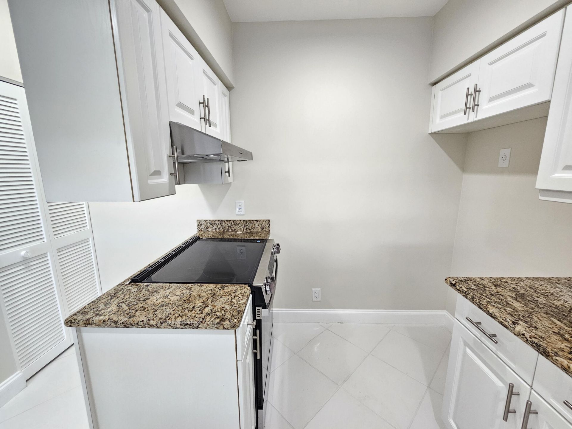 19235 Sabal Lake Drive, Boca Raton, FL 33434 Photo