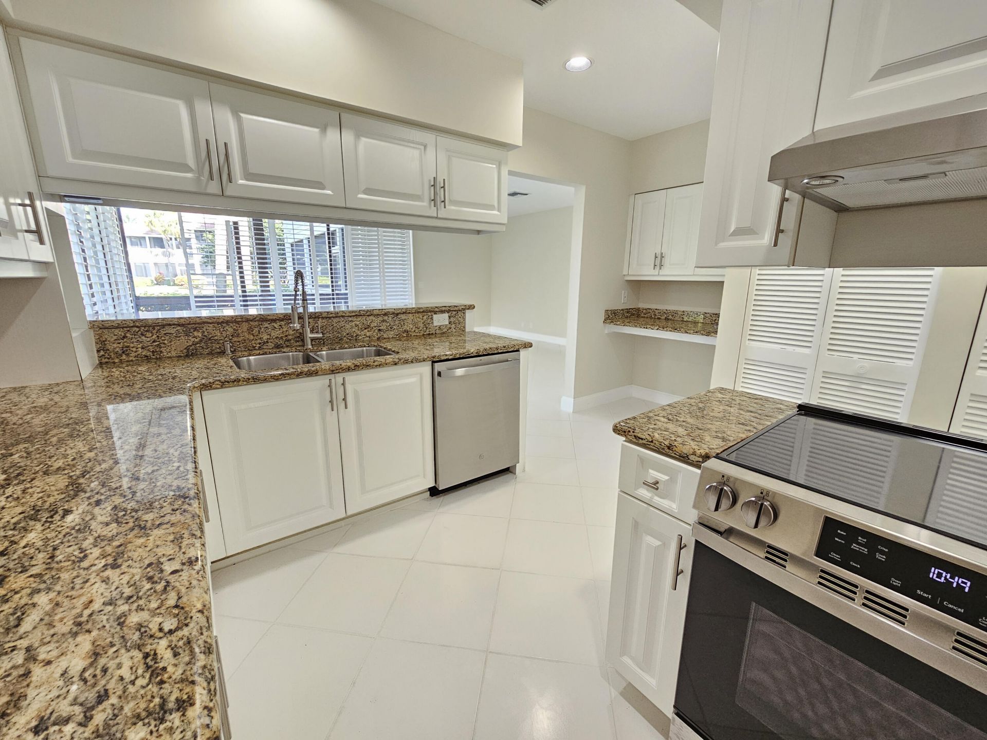 19235 Sabal Lake Drive, Boca Raton, FL 33434 Photo