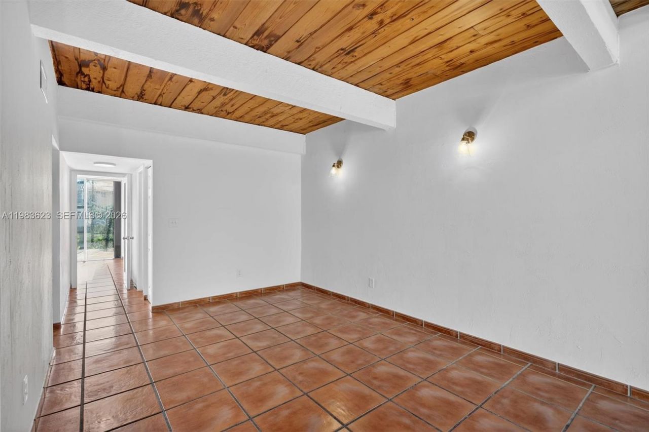 10406 SW 76th St , Miami, FL 33173 Photo