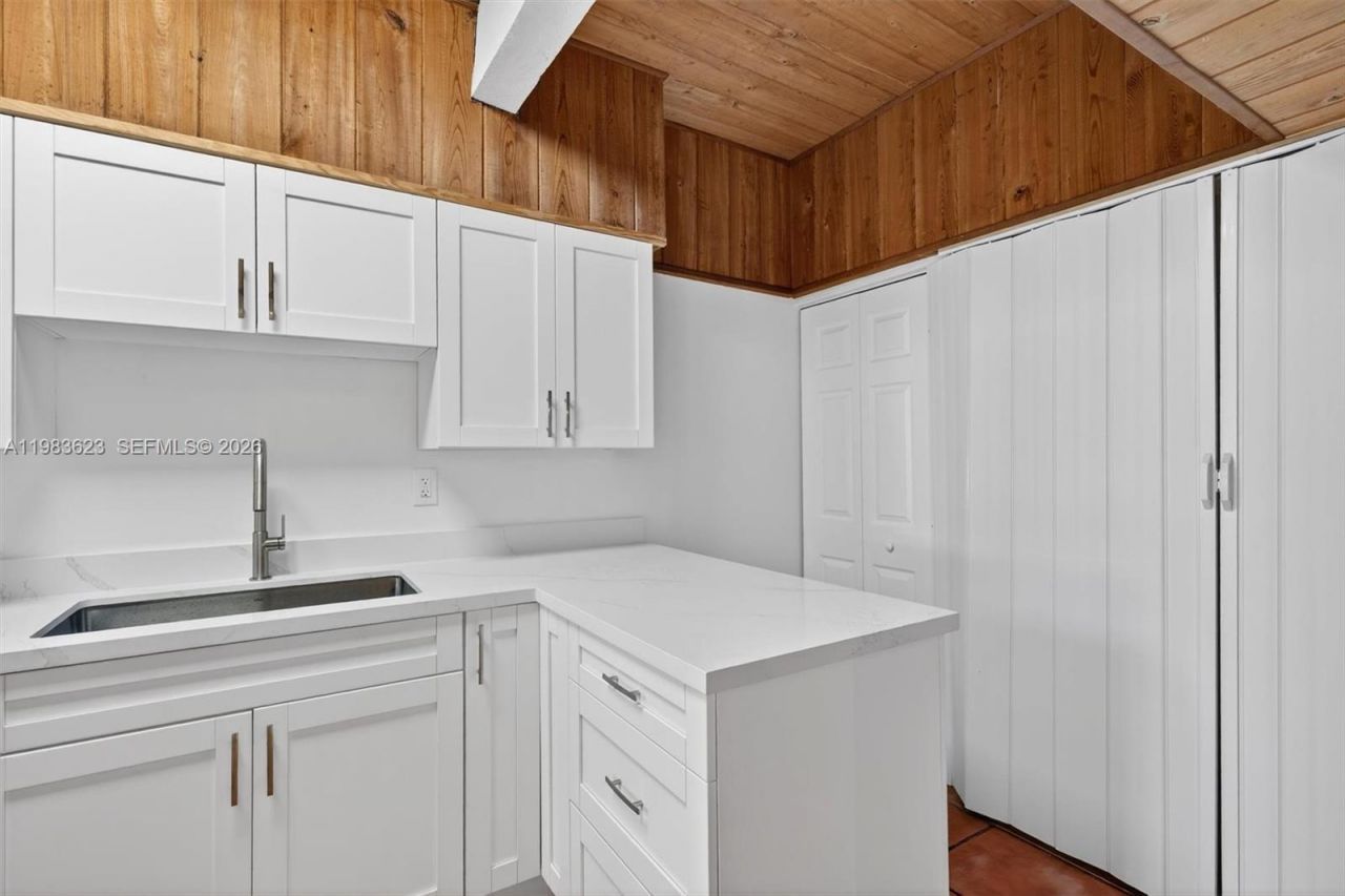 10406 SW 76th St , Miami, FL 33173 Photo