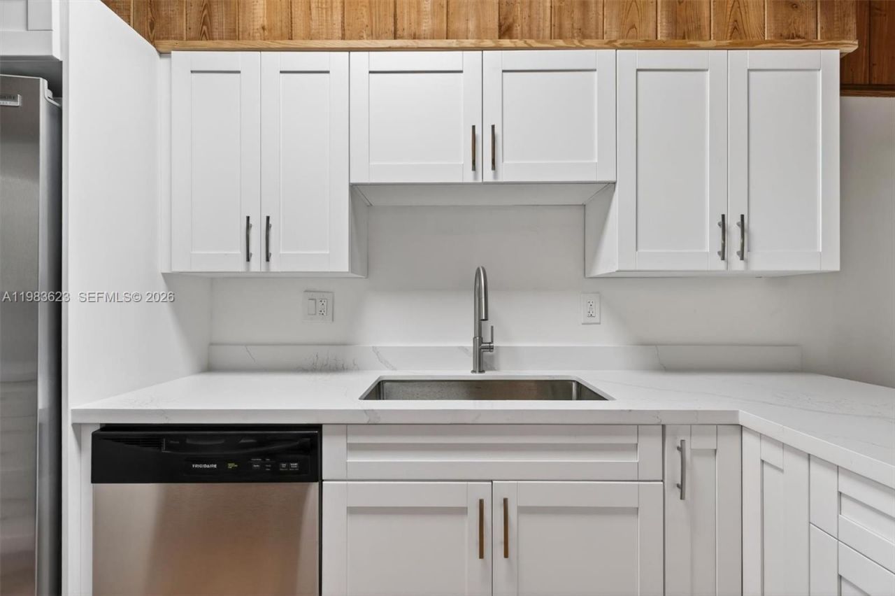 10406 SW 76th St , Miami, FL 33173 Photo