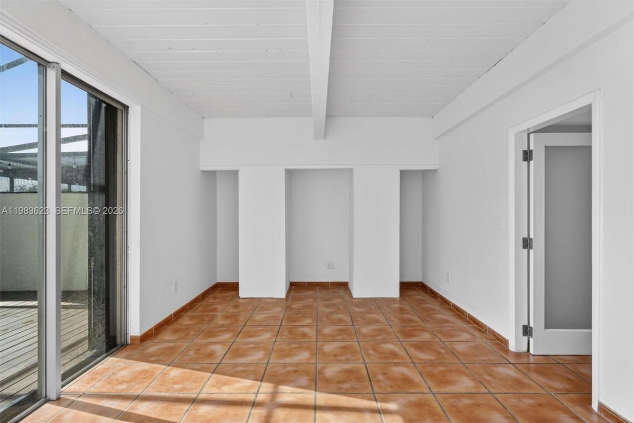 10406 SW 76th St , Miami, FL 33173 Photo