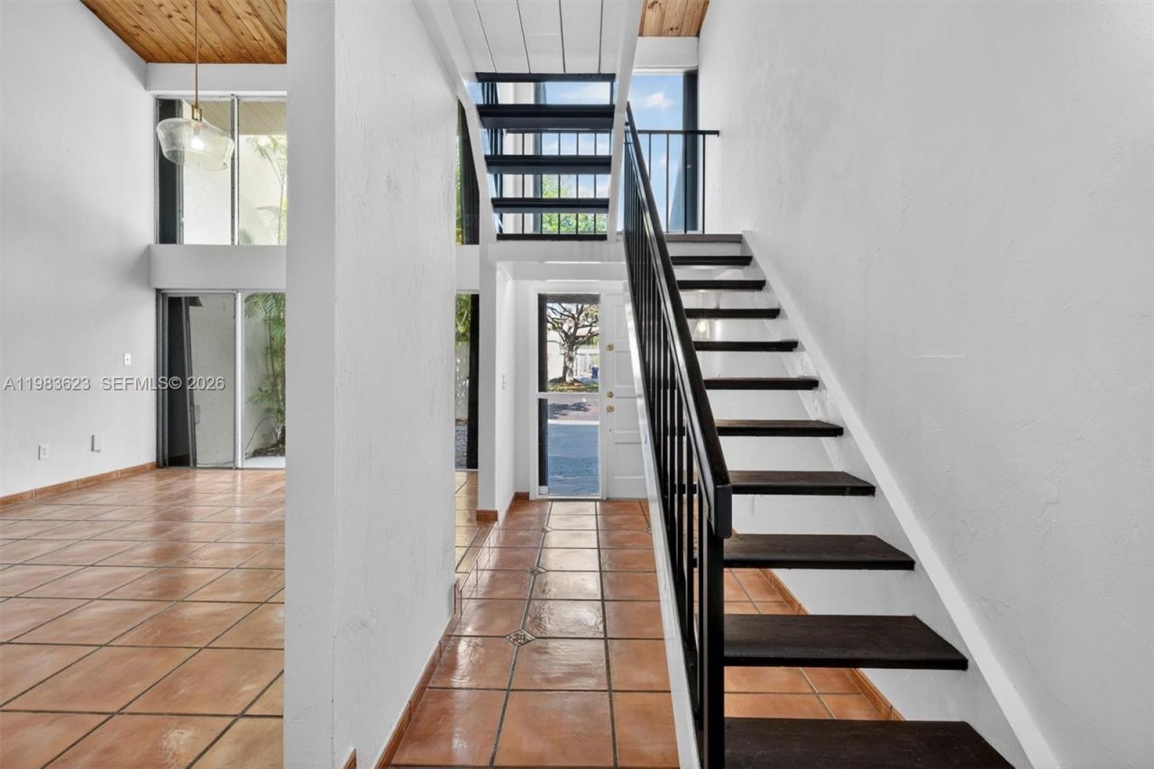 10406 SW 76th St , Miami, FL 33173 Photo