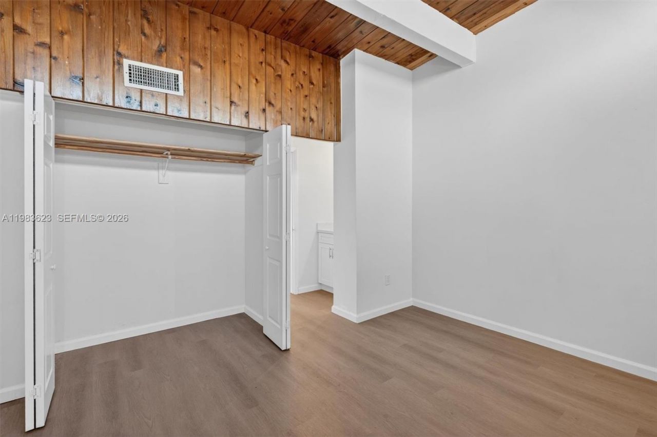 10406 SW 76th St , Miami, FL 33173 Photo