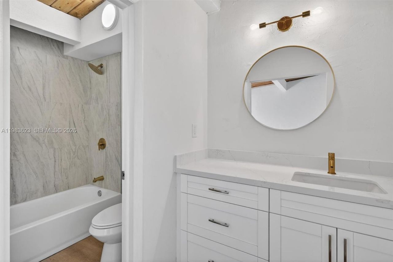 10406 SW 76th St , Miami, FL 33173 Photo