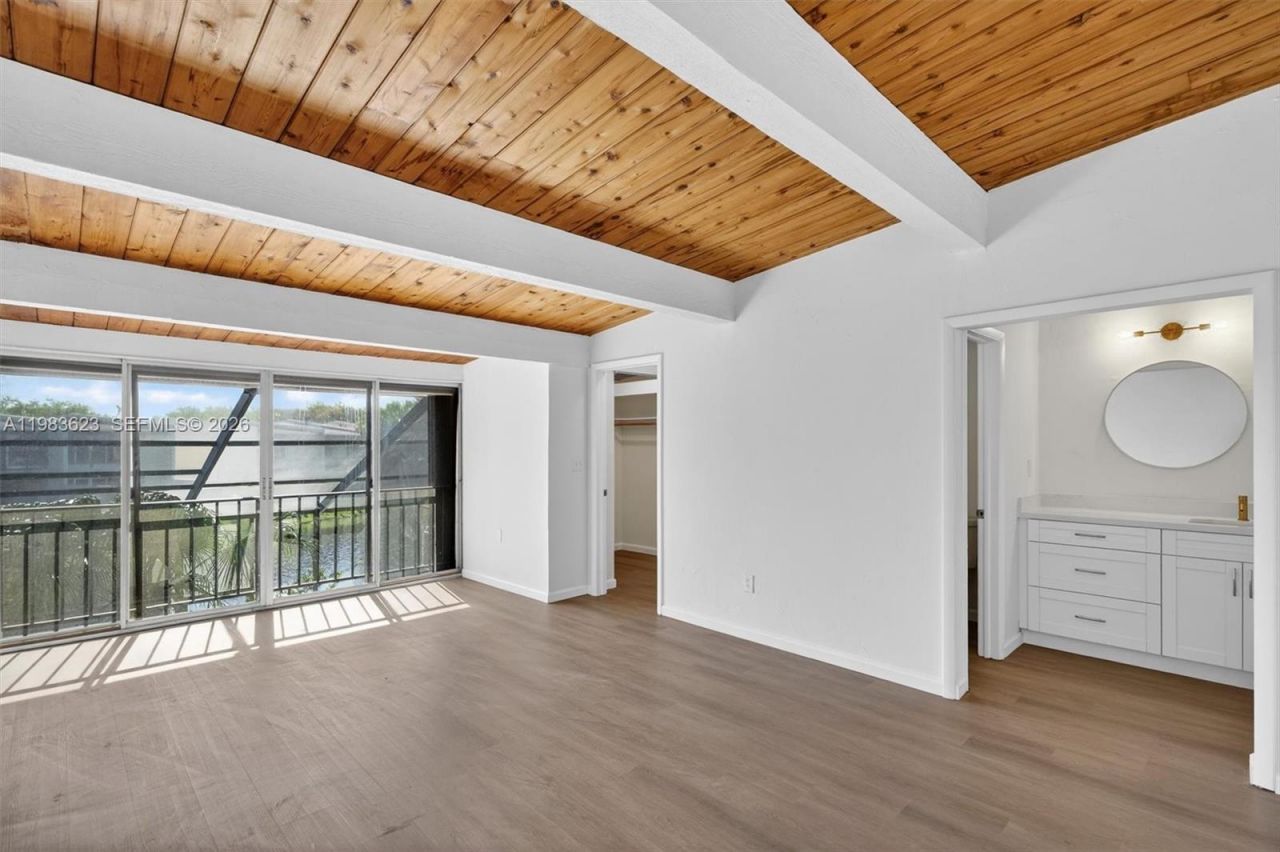 10406 SW 76th St , Miami, FL 33173 Photo