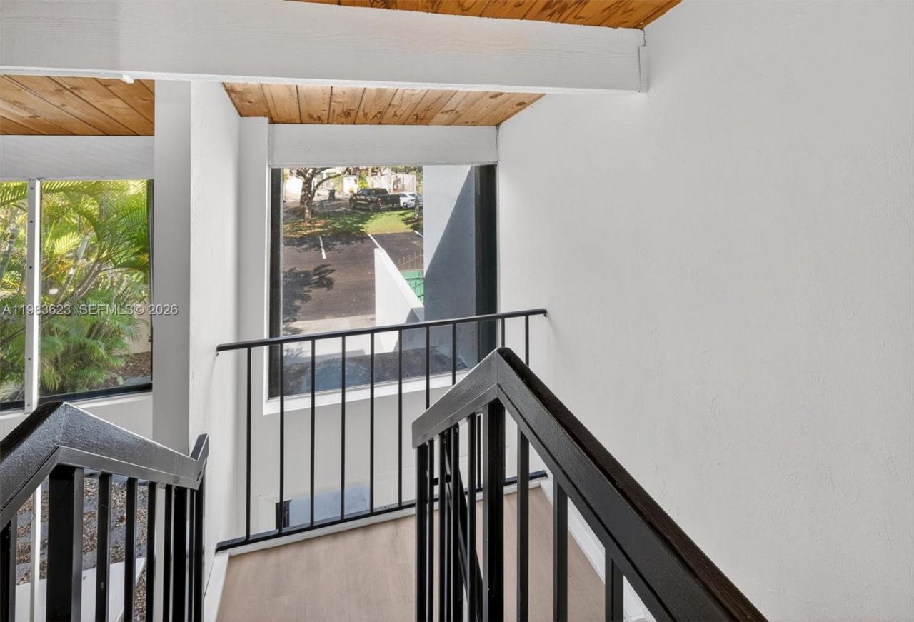 10406 SW 76th St , Miami, FL 33173 Photo