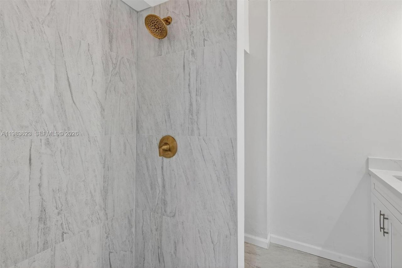 10406 SW 76th St , Miami, FL 33173 Photo