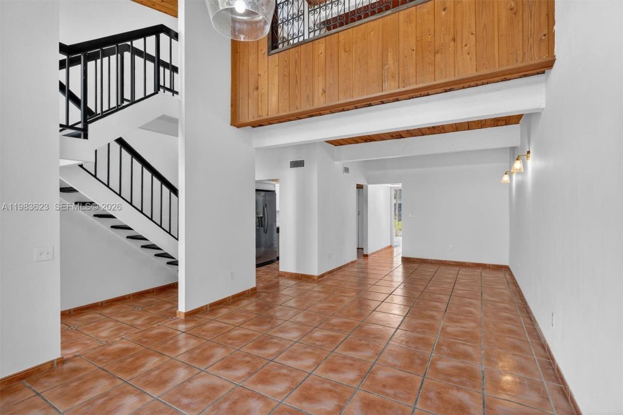 10406 SW 76th St , Miami, FL 33173 Photo