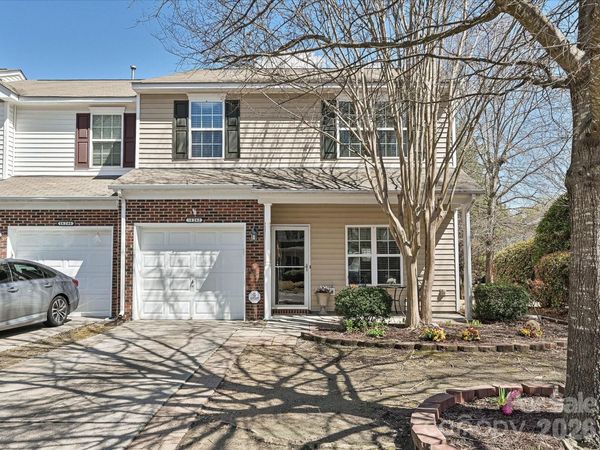 14242 Tamarack Drive , Charlotte, NC 28278