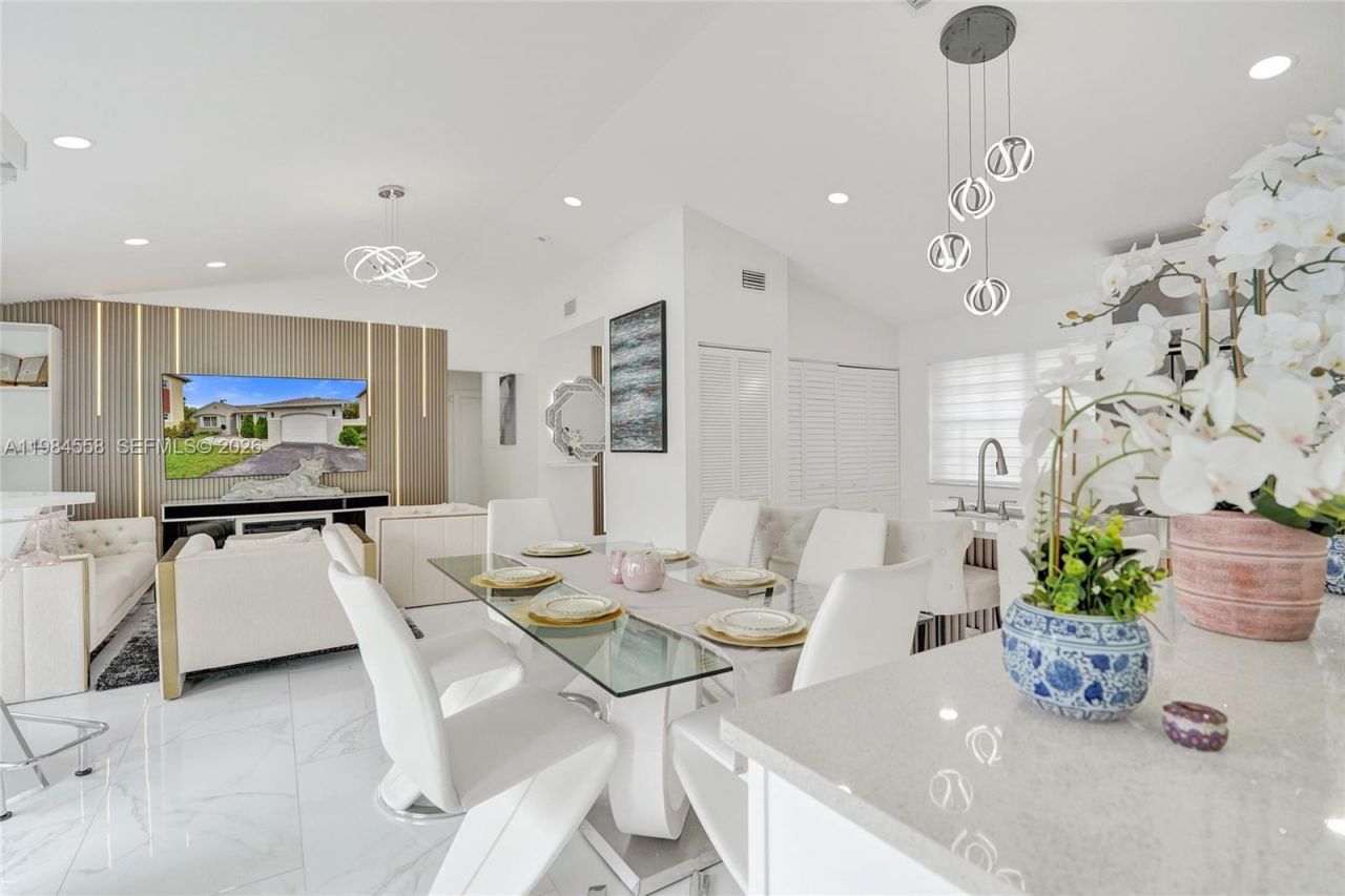 11761 NW 12th St , Pembroke Pines, FL 33026 Photo