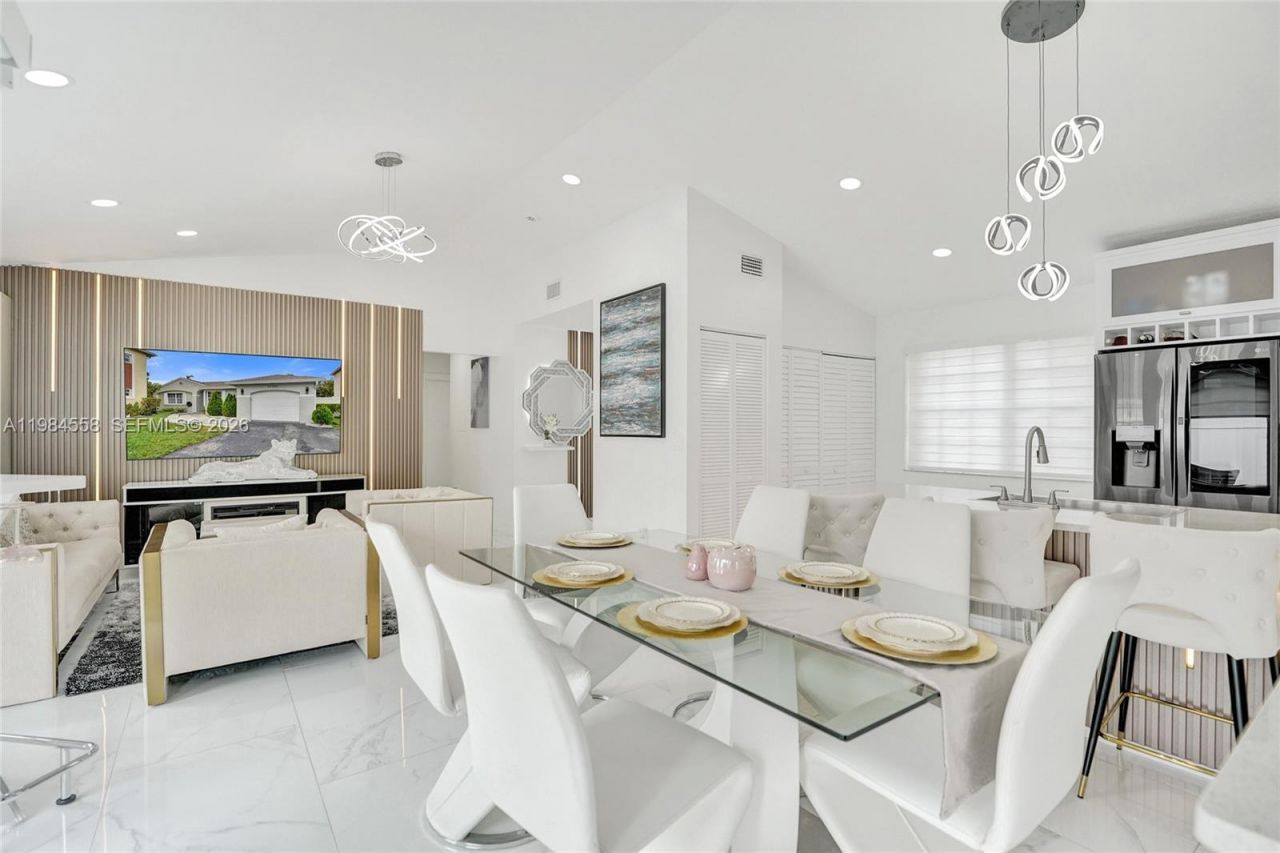 11761 NW 12th St , Pembroke Pines, FL 33026 Photo