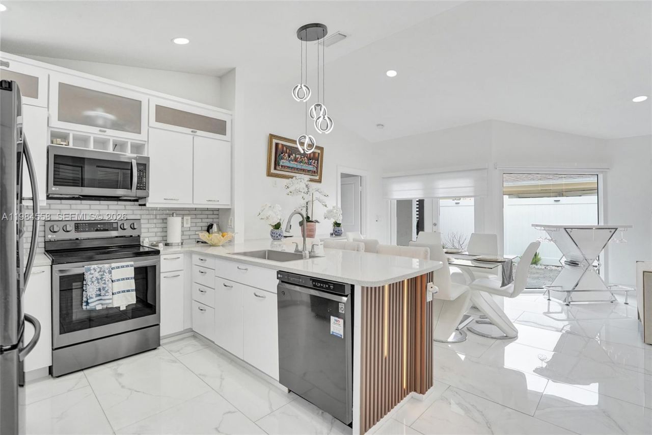 11761 NW 12th St , Pembroke Pines, FL 33026 Photo