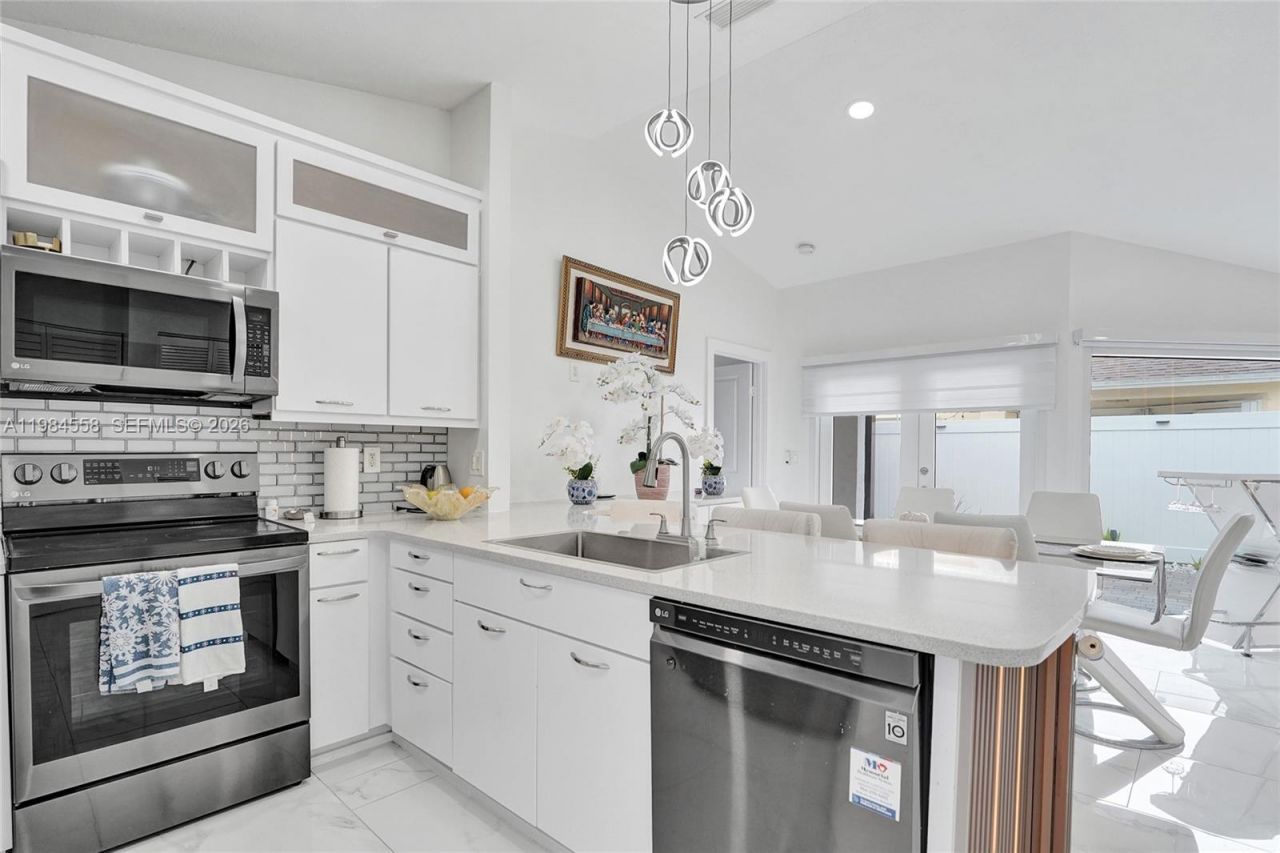 11761 NW 12th St , Pembroke Pines, FL 33026 Photo