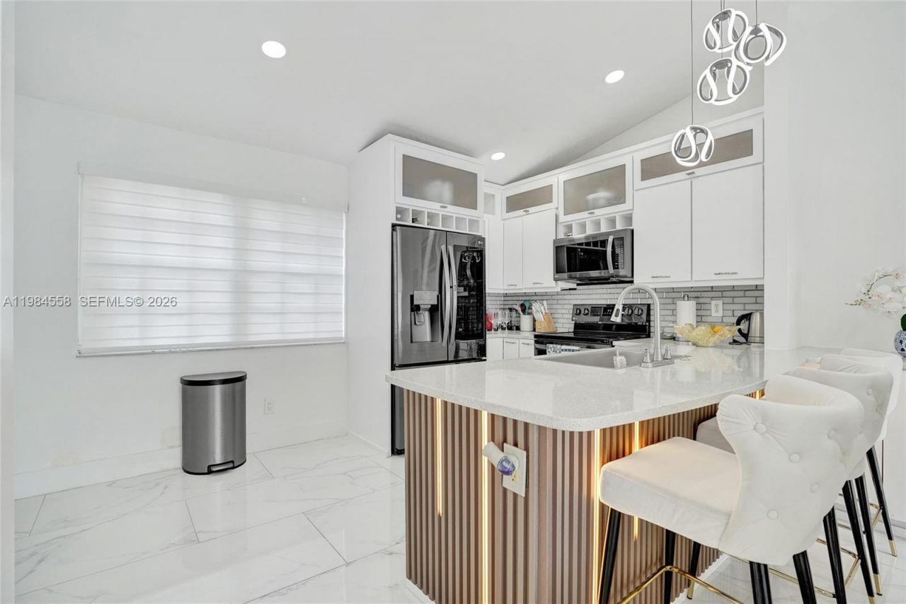 11761 NW 12th St , Pembroke Pines, FL 33026 Photo