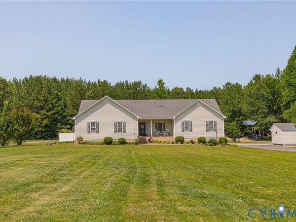 3860 Willow Creek Drive , Disputanta, VA 23842