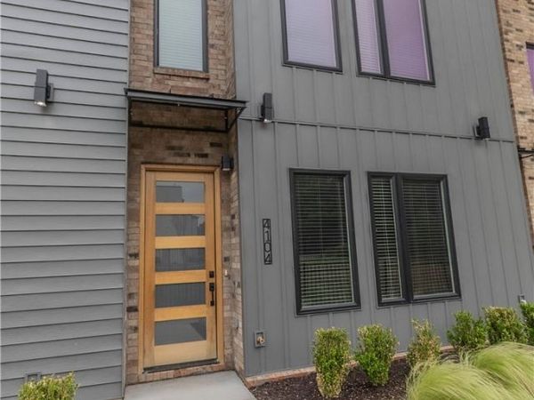 4104 W Wood Street, Rogers, AR 72756