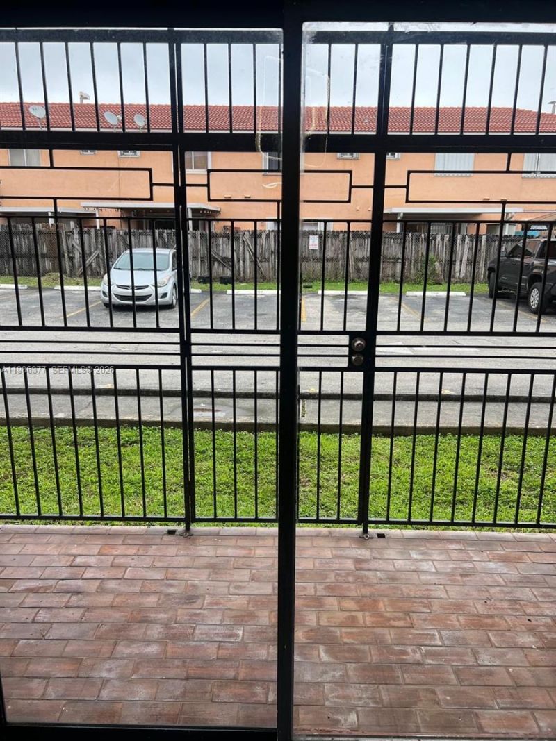 8095 NW 8th St , Unit 103, Miami, FL 33126 Photo