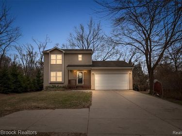 3441 W Auburn Road, Rochester Hills, MI 48309