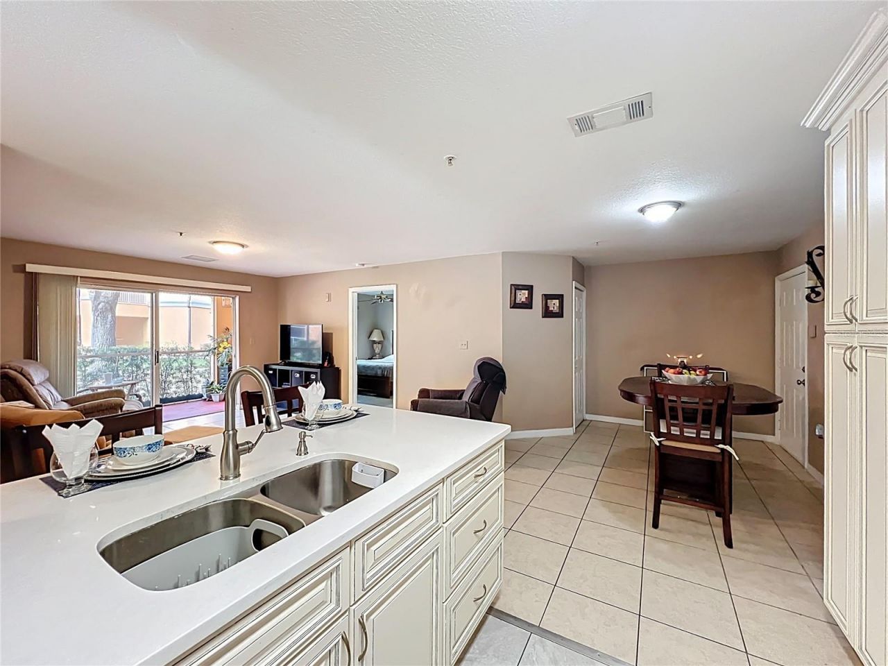 5471 Vineland Road, Unit 7109, Orlando, FL 32811 Photo
