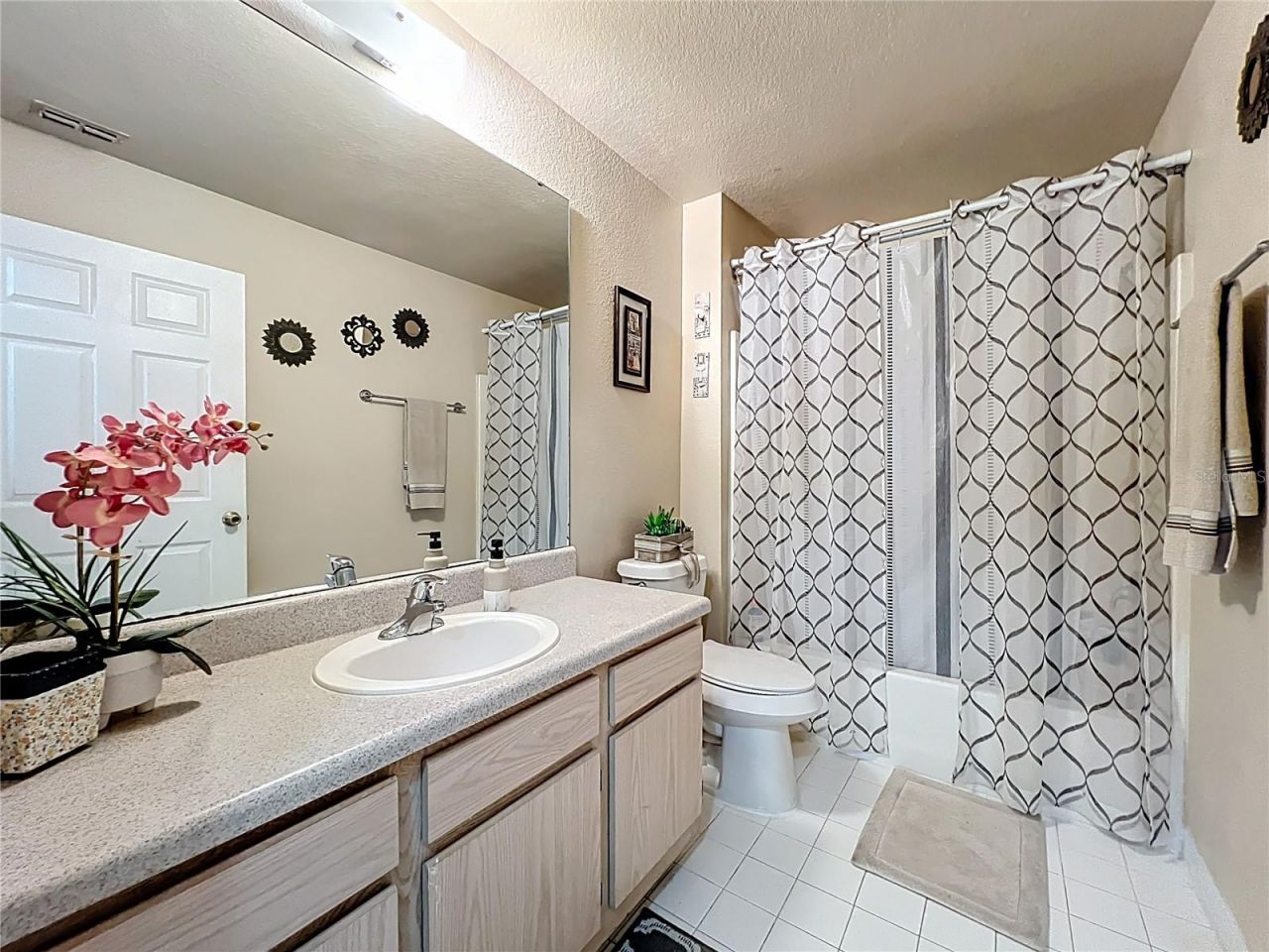 5471 Vineland Road, Unit 7109, Orlando, FL 32811 Photo
