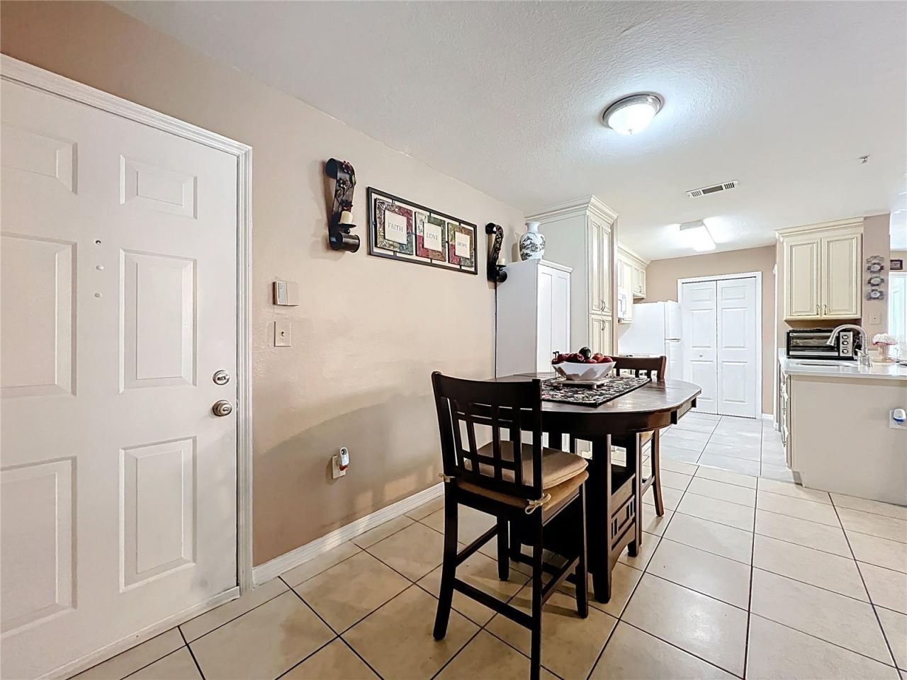 5471 Vineland Road, Unit 7109, Orlando, FL 32811 Photo