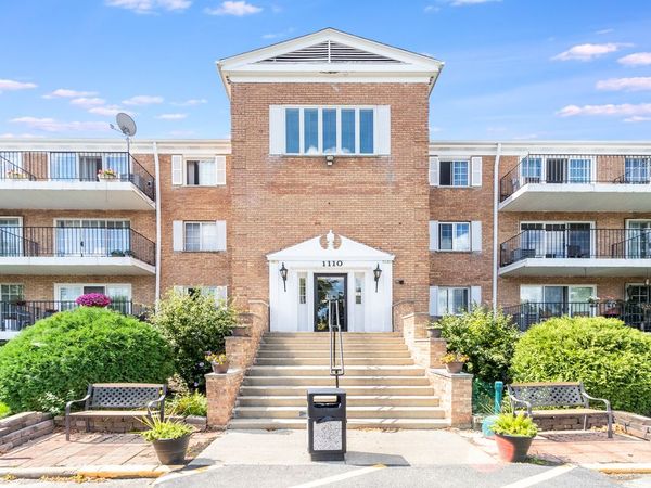 1110 N Farnsworth Avenue , Unit 211, Aurora, IL 60505