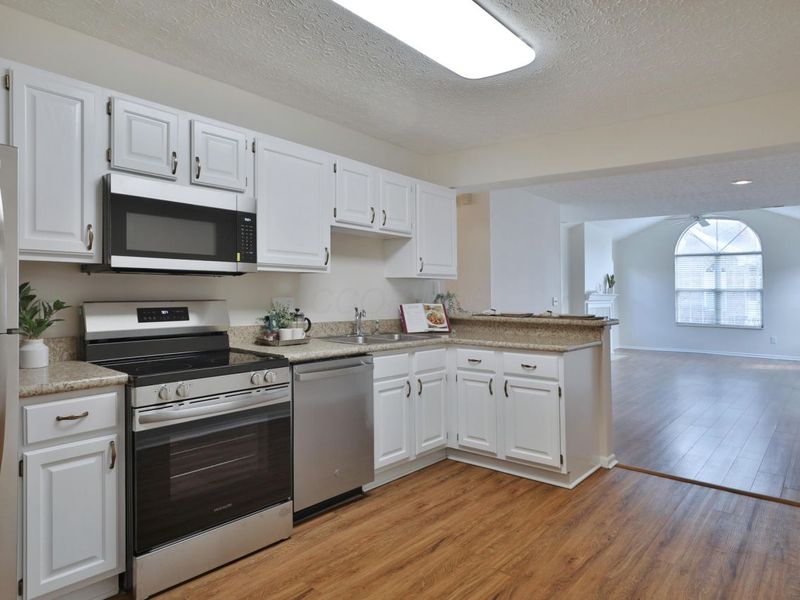 354 Bear Woods Drive, Powell, OH 43065 Photo 12