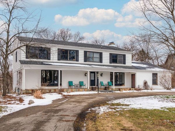 26982 W Lakeview Drive S, Lake Barrington, IL 60084