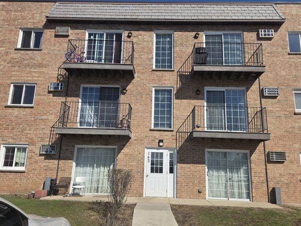 143 W Elk Trail , Unit 342, Carol Stream, IL 60188