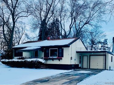 5408 Maelou Drive, Hamburg, NY 14075