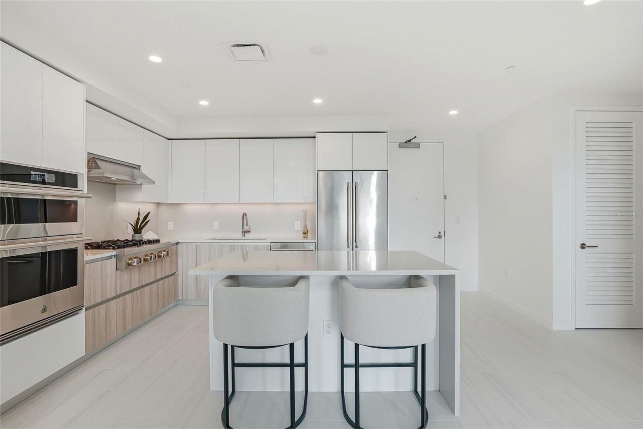 400 Central Avenue, Unit 306, Saint Petersburg, FL 33701 Photo