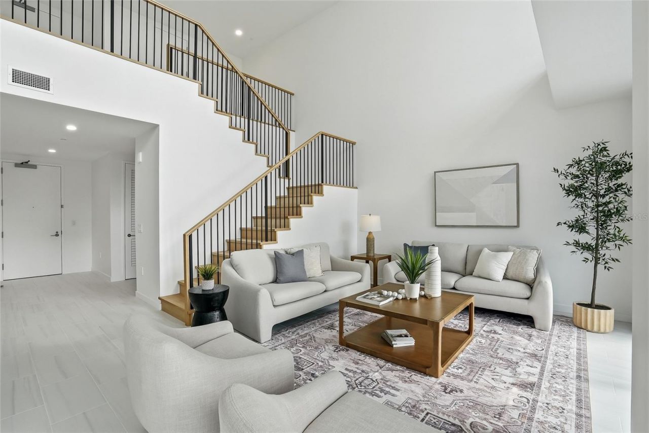 400 Central Avenue, Unit 306, Saint Petersburg, FL 33701 Photo