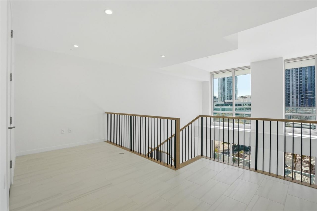 400 Central Avenue, Unit 306, Saint Petersburg, FL 33701 Photo