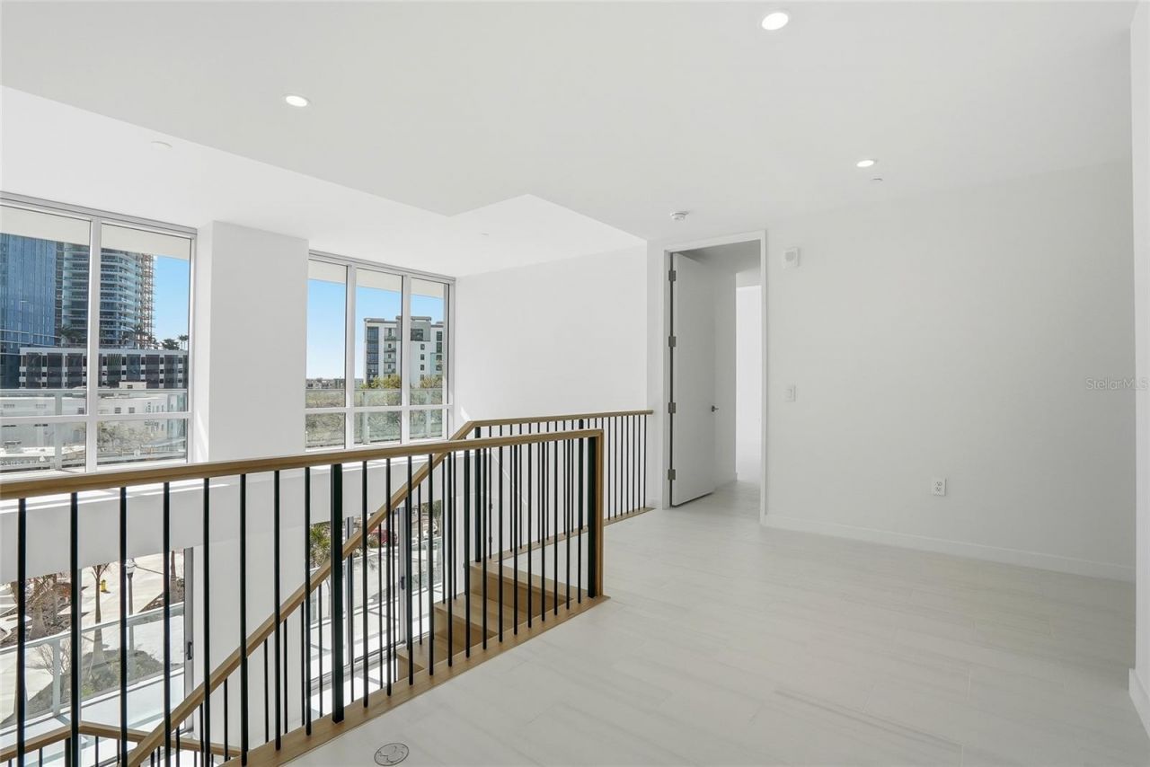 400 Central Avenue, Unit 306, Saint Petersburg, FL 33701 Photo